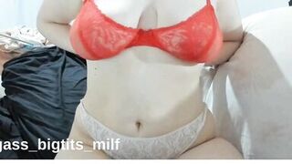 Watch voluptuous big-titted milf solo play with her juicy pussy and soles
