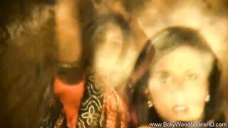 India's Erotic MILF Seduces Herself with Sensual Indian Sex - 7 image