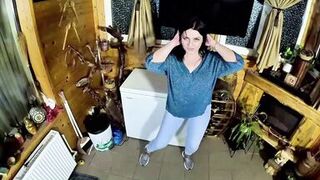 Watch The Bad Guy dominate MilfyCalla's curvy body and wet mouth with his cam and cum-filled puffy jean - 5 image
