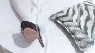 Konstanzia, the blonde MILF, squirts while fingering herself in the bedroom - 4 image