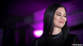 Jasmine Jae's perfect MILF pussy licked & stuffed by Sam Bourne's huge cock - 1 image