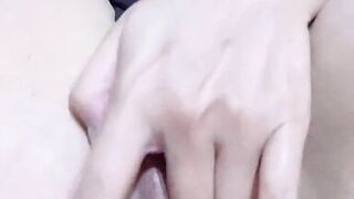 Dildo and squirt 203