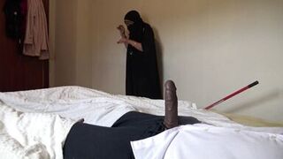 Muslim maid has sex with big black cock in a hotel room