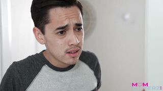 Stepmom Sasha Pearl Like Boy Toy S3-E3 Drawing Straws - 3 image