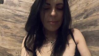 MilfyCalla-Masturbating and peeing after ironing a winter puffer coat