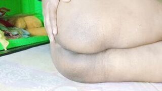 Bold Indian curvy Desi piyali bhabi self masturbation - 6 image