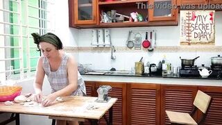 Naked Cooking. Nudist housekeeper, Nakedbakers. Nude maid. Naked housewife. s1 - 9 image