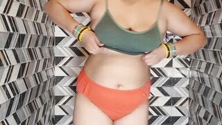 Puja bhabhi bathroom dance bhojpuri