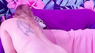 Wear Gold Heels and Play with My Hairy Pussy.