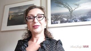 Your Hot MILF Boss Julia North Scolds You About Your Poor Job Performance - 6 image