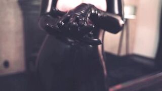 Latex MILF loves to seduce. Arya Grander