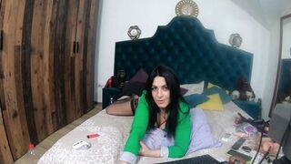 Milfycalla 146 - Perverse - Live Teasind and and Anal Play