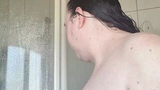 Who wants to shower with me???