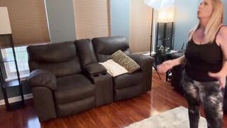 Big Natural Tits Stepmom Danni Jones and Stepson Motivate Each Other - 2 image