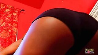 Ebony girl makes a dick disappear in her trimmed pussy