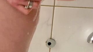 Shower and shave for the next movies - 6 image