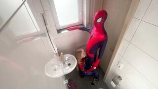 AO carnival slut! Creampie quickie with a thrill