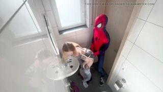 AO carnival slut! Creampie quickie with a thrill