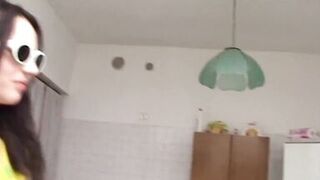 She likes amateur sex doggy style and screams happily - 2 image