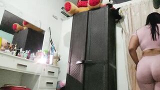 CAMELTOE stepmother captured on video CULONA in tight lycra