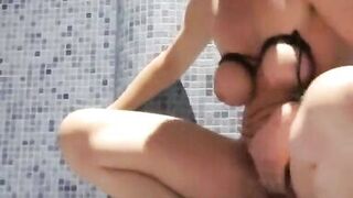 Squirt in public wellnes