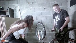 Anal Fuck in the Garage with Mavi Burburita a Squirting Spanish MILF