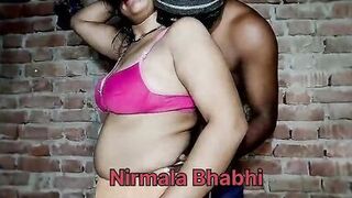 Hot bhabhi romance and fuck with his neighbour