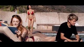 Alexis Fawx is a hot cumguzzling MILF - 1 image