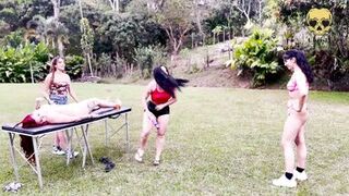 Relaxing massage ends in a lesbian threesome