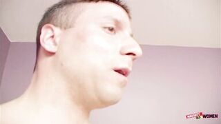 A Mature Woman in Stockings Seduces a Guy and Asks Him to Finger Her Cunt