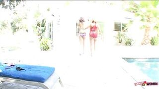 Brunette Missi Daniels needs and experienced MILF Tara Holiday to teach her about lesbian sex - 6 image