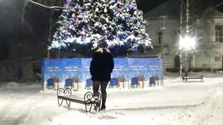 New Year's Eve night walk in nylon tights without a skirt