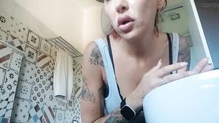 Toothbrushin for Sexy Savannah