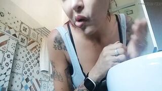 Toothbrushin for Sexy Savannah