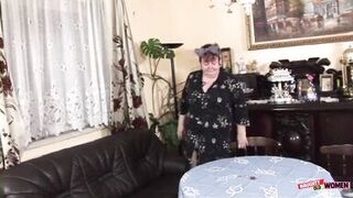 This BBW is very kinky and she loves to have her fat pussy fucked hard - 4 image