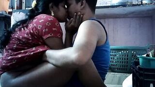 Indian house wife lips kissing ass - 2 image