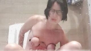 Huge squirt splash to window in bathroom - 6 image