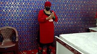 Big Boobs Desi Aunty Sex With Large Dildo - 1 image