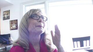 Inexperienced brunette MILF gets fucked by her sugar stepmommy