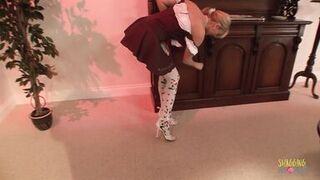 Stacey Saran cleans a dick with her mouth and pussy