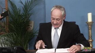 Sluts celebrating Independence Day by having group sex in the office - 2 image