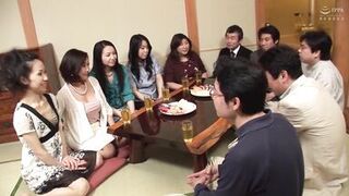 Choose a Partner in the Naked Old Age of 10 Mature Men and Women Who Have Divorce History - 2 image