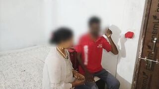 Desi Indian Modern Milf Bhabhi Gets Fucked With Facial By Pizza Delivery Boy