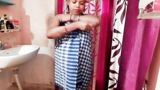 Indian Housewife Huge Boobs 2