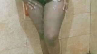 shettyy new bath video