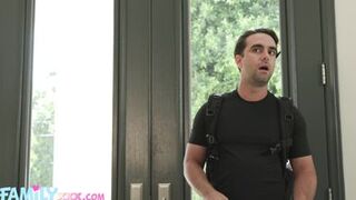 Stepmom Dee Loves A Hot Mess