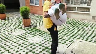 a stranger helps me and I fuck him at home