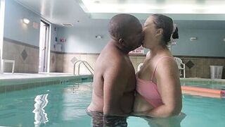 Wet-humping in the pool