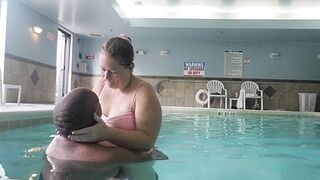 Wet-humping in the pool - 8 image