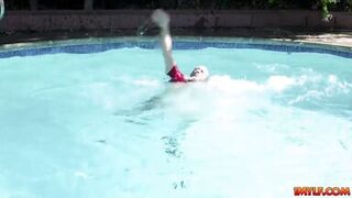 Sexy Odette Fox noticed Clarke Kent's fit body